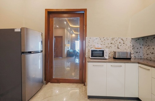 Kumarhatti Villa | Alaya stay Dochi 4BHK apt with Hill View