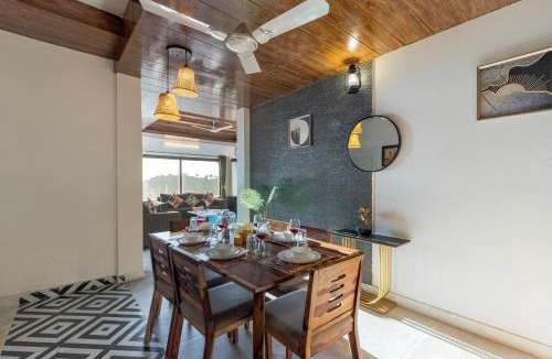 Mussoorie Villa | Alaya Stays Evara Serene Pet-friendly 4-BHK Hill Retreat With Balcony, Fireplace & Scenic Views