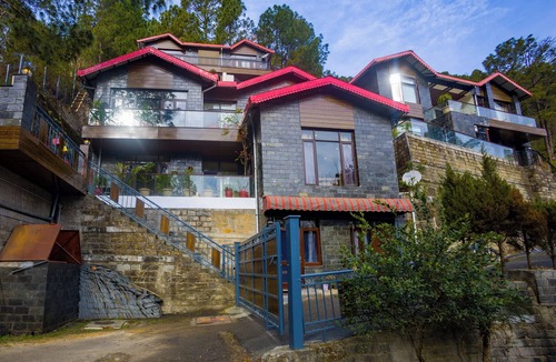 Kuthar Villa | Alaya Stays Kasauli Woods Cottage 3 BHK