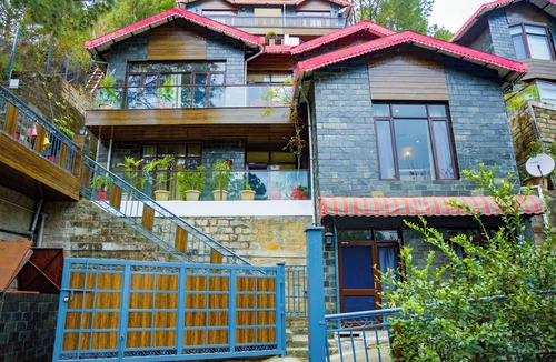 Kuthar Villa | Alaya Stays Kasauli Woods Cottage 3 BHK