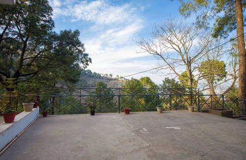 Kasauli Villa | Alaya Stays Mehar Villa 3BHK With Garden