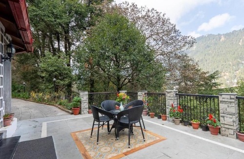 Nainital Cottage | Alaya Stays The Hive Cottage