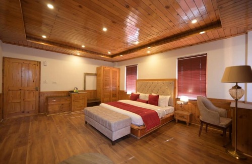 Manali Bed & Breakfast | Alexandra Cottages