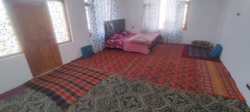 Dal Lake House | Alif inn home stay