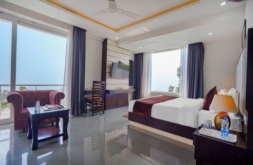 Naddi Hotel | Aliza Inn And Suites By SRS Hotels