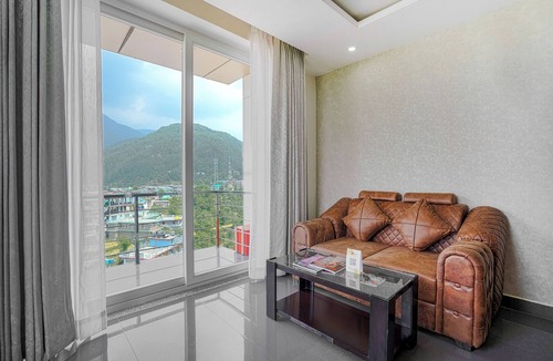 Naddi Hotel | Aliza Inn And Suites By SRS Hotels