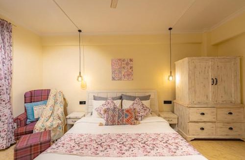Tapovan Apartment | ALOHA On The Ganges 2BHK Ganga Facing 408