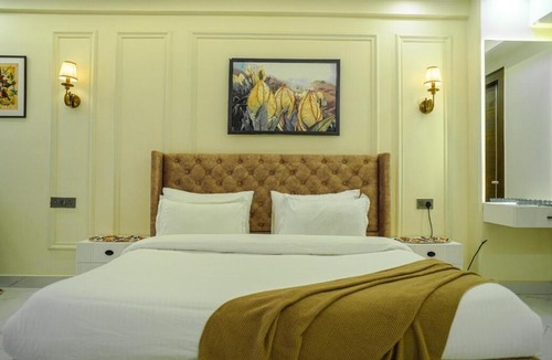 Tapovan Apartment | Aloha onthe Ganga Almost Heaven 2BR condo wit pool