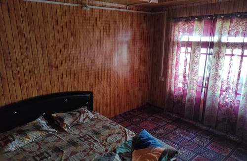 Gulmarg House | Alpine Adventures Guest House Gurez