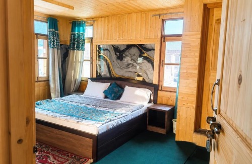 Gulmarg House | Alpine Hub Gurez