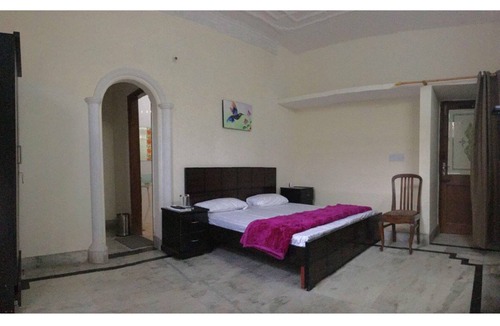 Greater Noida House | Aman Inn