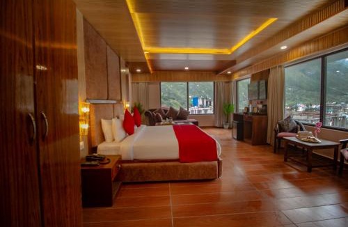 Badrinath Hotel | Amritara The Avadh
