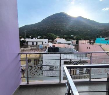 Tiruvannamalai Cabin | Amudham rooms