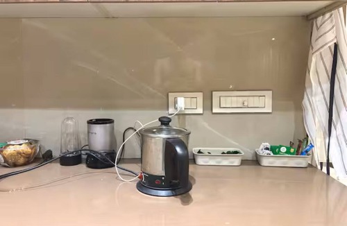 Zirakpur Apartment | Amur Stay: Cozy 3 Bedroom flat