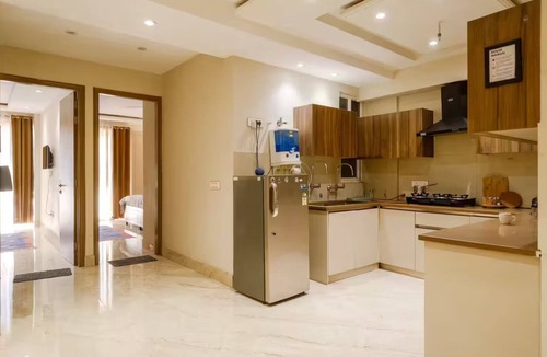 Zirakpur Apartment | Amur Stay: Cozy 3 Bedroom flat