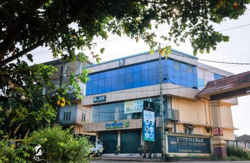 Ponnani Hotel | AN REGENCY