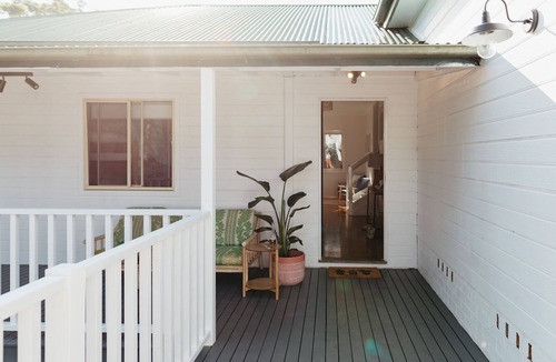 Avoca Beach House | Anchor in Avoca Beach - enjoy your 4 bedroom coastal getaway