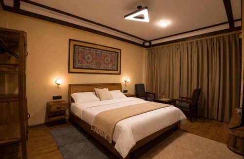 Jagatsukh Apartment | Angalo Botique mountain apartments