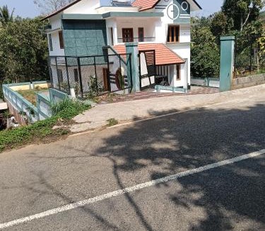 Mananthavady House | Anjali Holiday Home