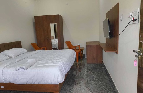 Chengam Hotel | Annamalaiyar Mahal & Residency
