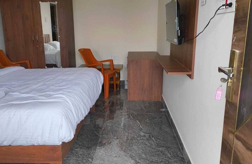 Chengam Hotel | Annamalaiyar Mahal & Residency