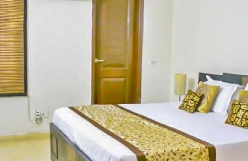 Saket Apartment | Apartment with Wi-Fi in Saket, New Delhi, by GuestHouser 14949