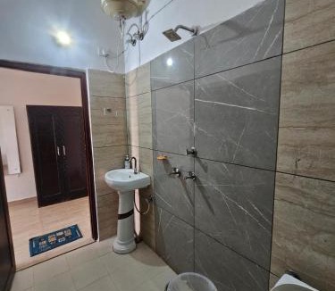 Bail Parao House | Apna farm Homestay