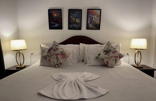 Morjim Hotel | Apricot Inn