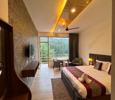 Manali Hotel | Apurwa Grand Resort