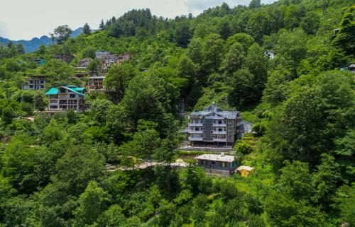 Burwa Hotel | Aranya Retreat Majhach
