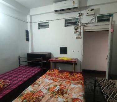 Sualkuchi Bed & Breakfast | Astha paying guest and dormitory