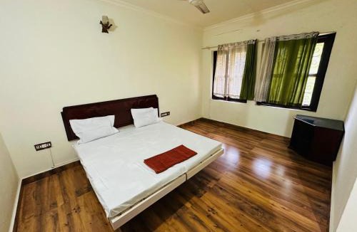Alappuzha Cabin | Athens Hotel