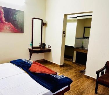 Alappuzha Cabin | Athens Hotel