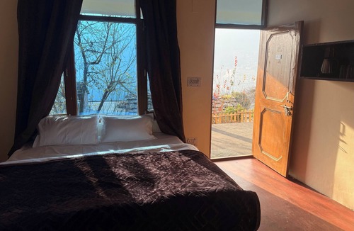 Aleo House | Aura by RA Manali - Mountain View