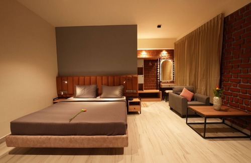 Kodaikanal Resort | AURA CRIMSON VISTAS