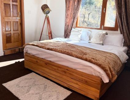 Aleo House | Aura Manali Best Mountain View Stays