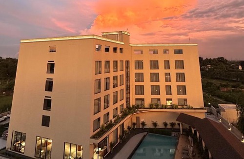 Bagdogra Hotel | Aurum by R J Resorts