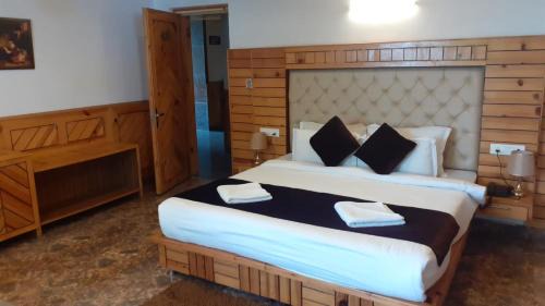 Bhagsu Nag Hotel | AYUSHKAMA COTTAGE #Naddi Sunset Point#Free Parking#cricket stadium8 km#Mcleodganj 2 km- Bhagsunag 4 km