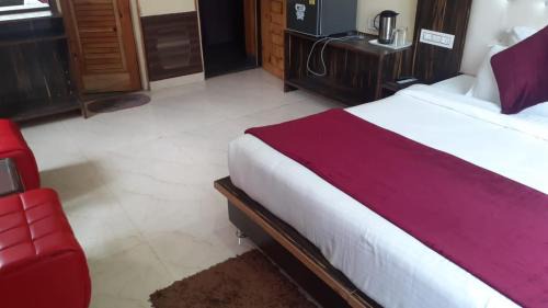 Bhagsu Nag Hotel | AYUSHKAMA COTTAGE #Naddi Sunset Point#Free Parking#cricket stadium8 km#Mcleodganj 2 km- Bhagsunag 4 km