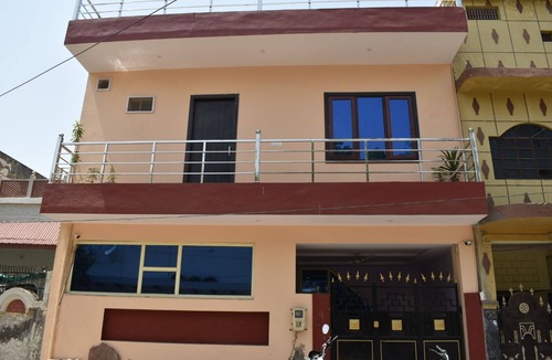 Basai House | Baba Home Stay(Luxury Rooms)- Stay with Indian Family.