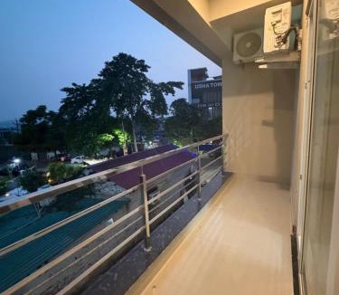 Dehradun Hotel | Baithak residency