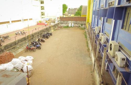 Viluppuram House | Balaji Lodge