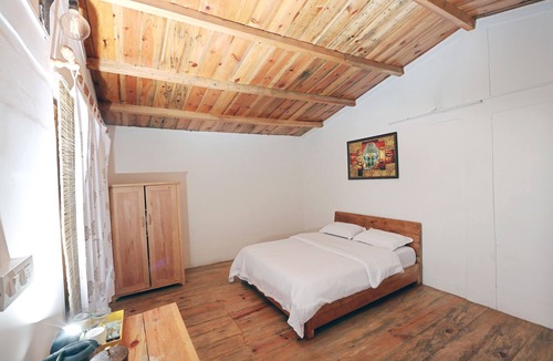 Kaul Bed & Breakfast | Banlekhi