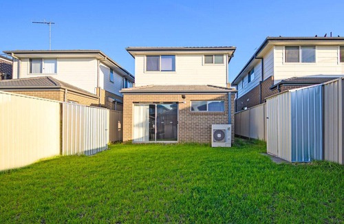 Bardia House | Bardia Convenient | Adorable Modern 4 Br House
