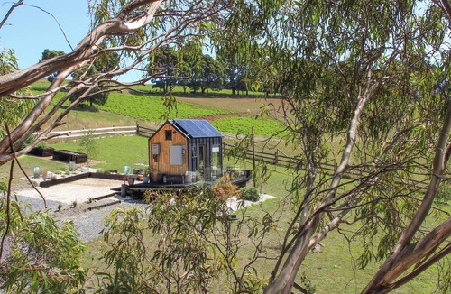 Forthside Cottage | Barnhaus - 100% Eco Tiny House accommodation