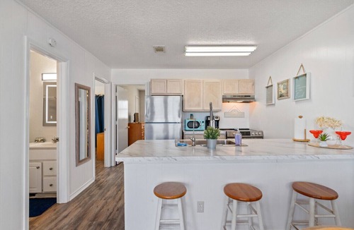 Surfside Beach Cottage | Beach House · Oceanfront 4BR, Peaceful, Cozy, Kids/Pet Friendly!