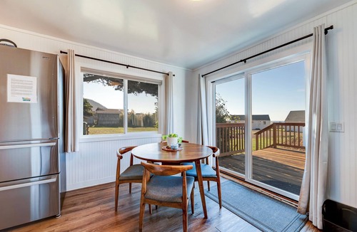 Yachats Cottage | Beachcomber: Beachfront Escape Unit #5