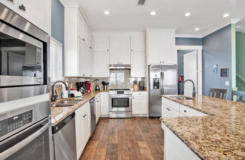 Southpointe House | Beachfront | Elevator | Pet Friendly | Private Heated Pool