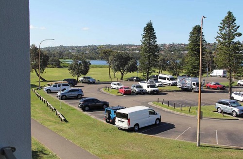 Dee Why Apartment | Beachfront Studio, Views, Best Location