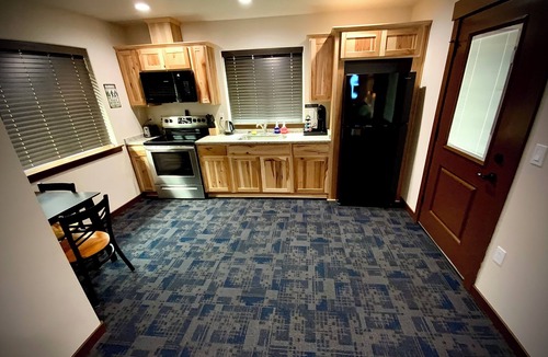 Grants Pass House | Bear Mountain -Suite 7